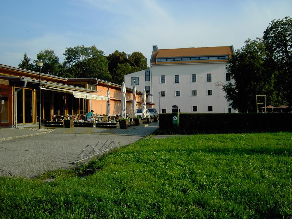 Hotel Zamecka Sypka Blansko Exterior foto